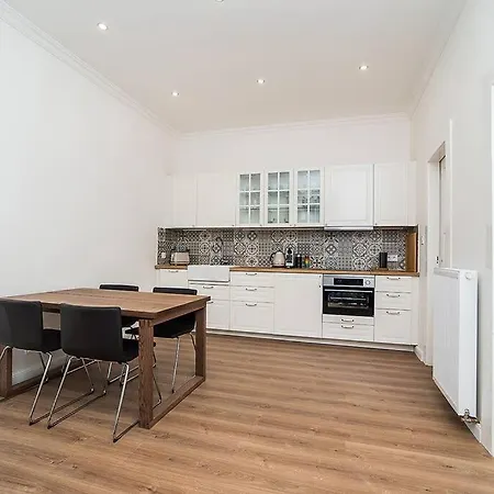 Charming, Modern, 1-Bed Flat By Museum Of Prague Apartment *