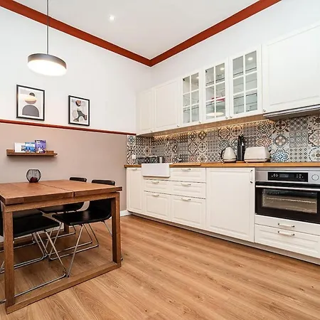 Charming, Modern, 1-bed Flat By Museum Of